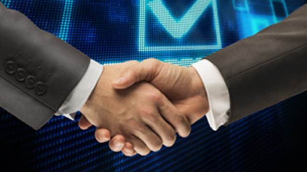 US employers add 528,000 jobs; unemployment falls to 3.5%