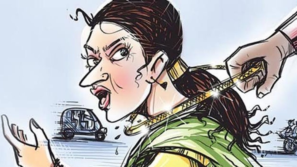 Chengalpattu: Woman held for snatching chains during temple festival Chengalpattu: Woman held for snatching chains during temple festival