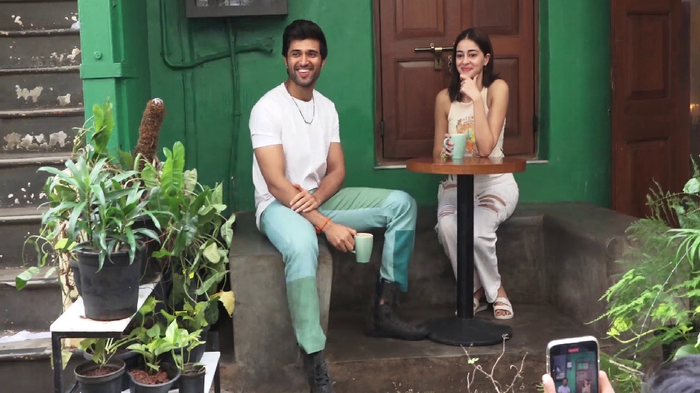 Ananya opts crop top for coffee date with Vijay Deverakonda