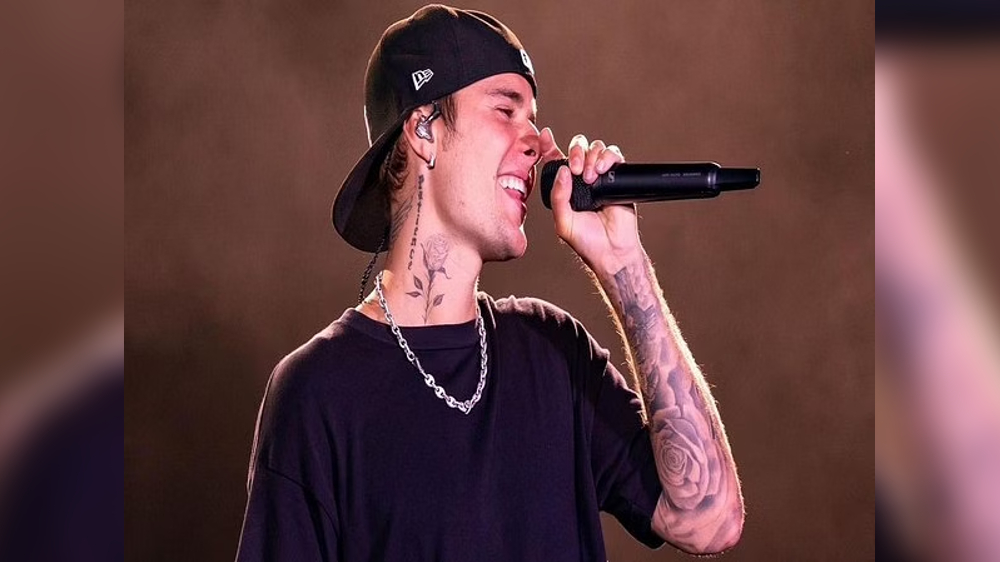Bieber performs for first time since being diagnosed with RHS