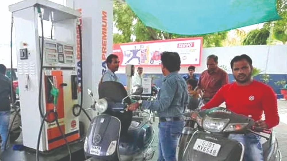 Oil majors post Rs 18,000 cr combined loss in Q1