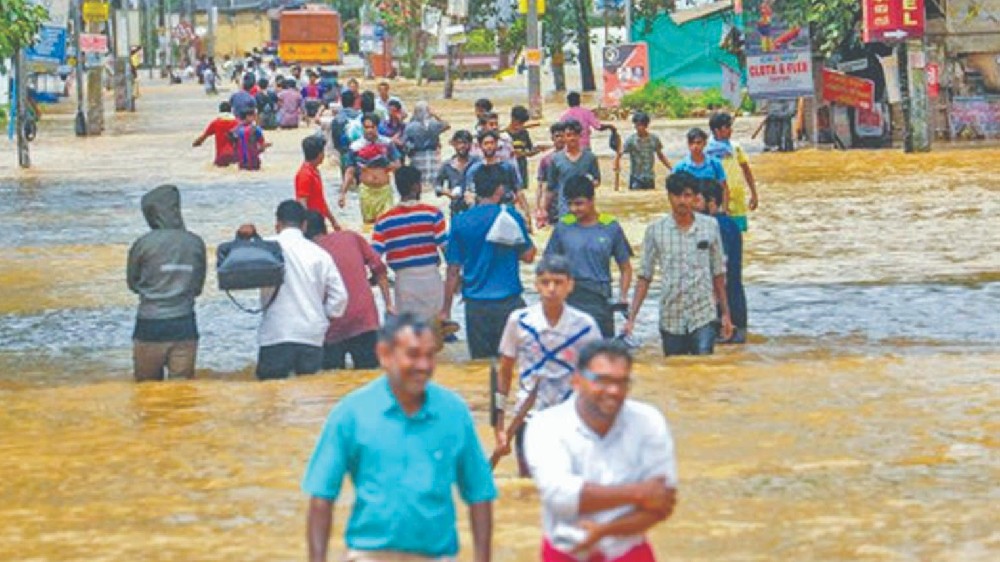 Mullaiperiyar dam, Idukki reservoir release water