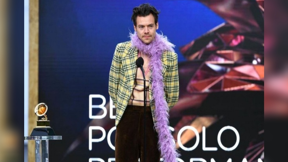 Harry Styles defends himself against queerbaiting criticism