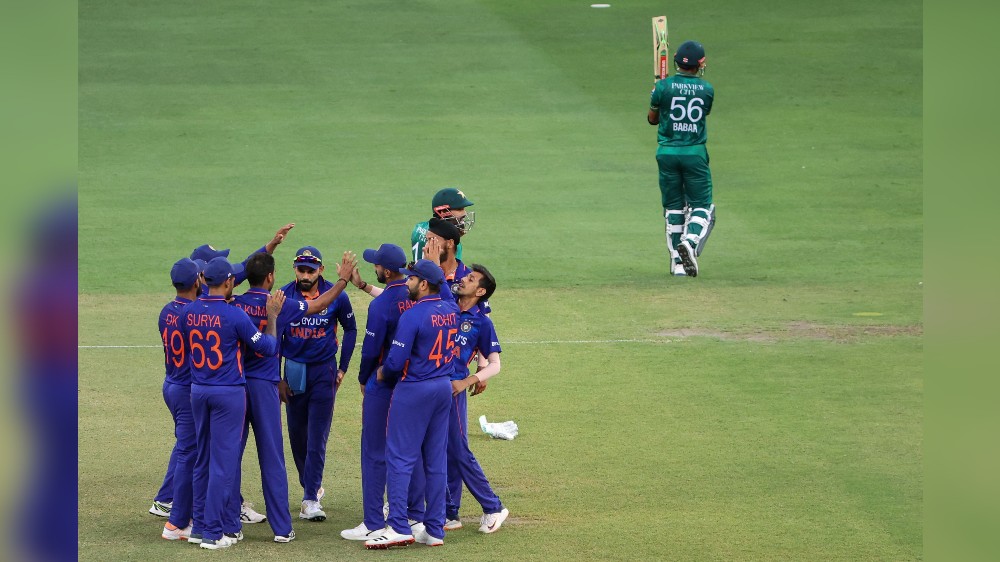 Asia Cup 2022: Hardik, Bhuvneshwar bowl out Pakistan for 147