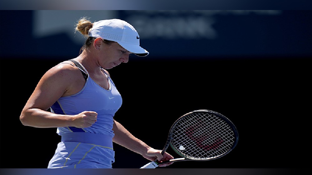 Simona Halep withdraws from Cincinnati Masters with leg injury