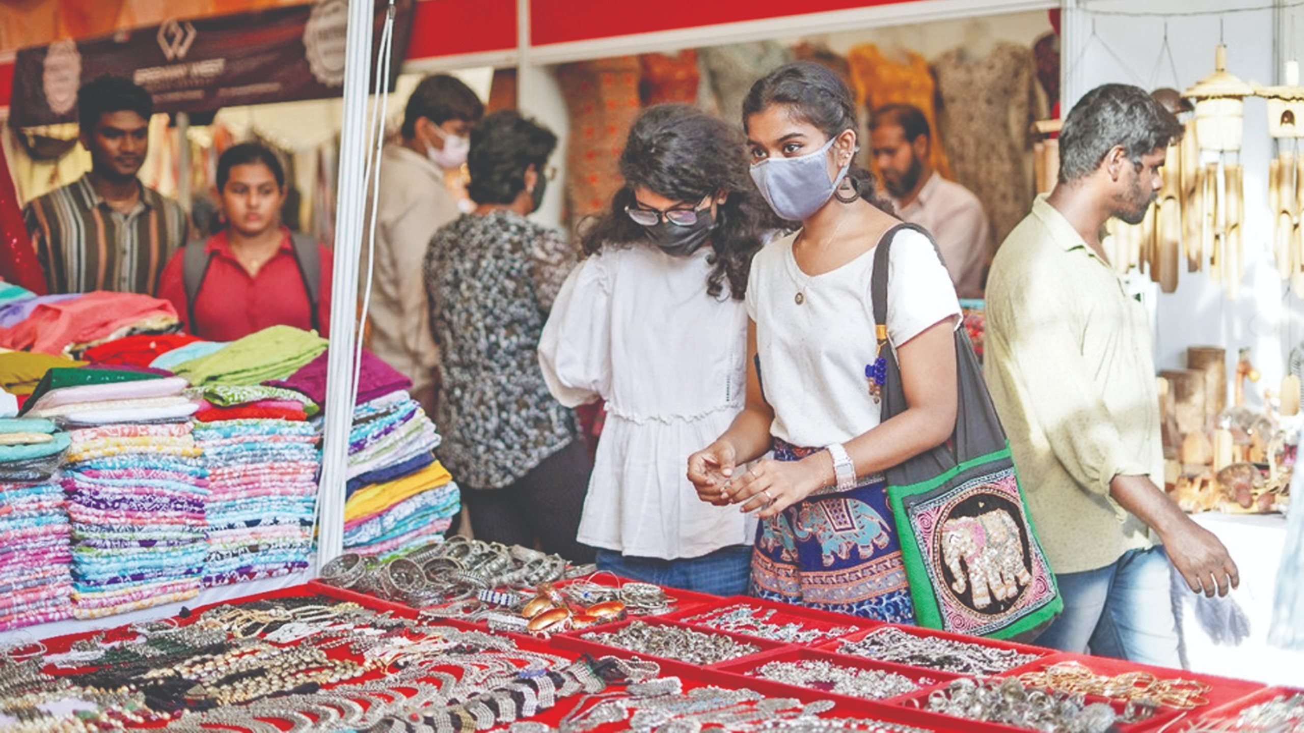 A pop-up that celebrates art, artisans & artists A pop-up that celebrates art, artisans & artists