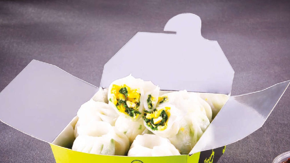 Restaurant chain adds colour, goes ‘green’ Restaurant chain adds colour, goes ‘green’