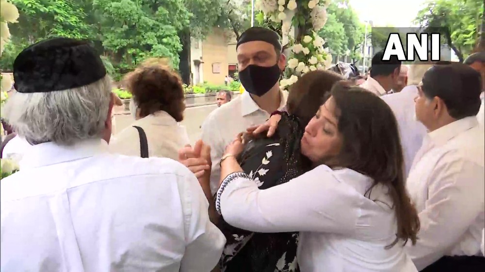 Cyrus Mistry death: Rituals under way in Mumbais Worli Crematorium