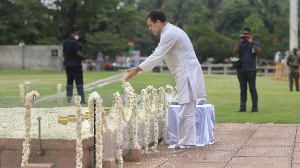Rahul pays tribute to Rajiv Gandhi ahead of Bharat Jodi Yatra