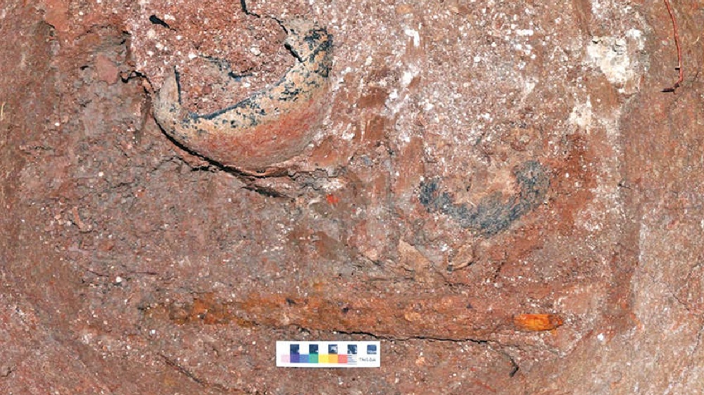 Iron sword discovered at Konthagai site in Keezhadi Iron sword discovered at Konthagai site in Keezhadi