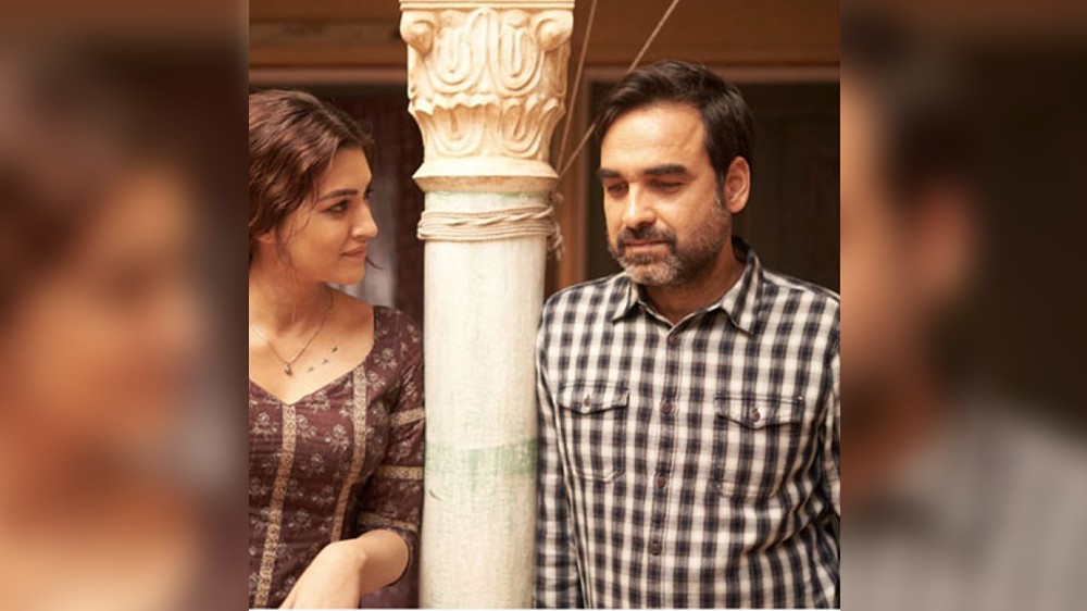 You inspire me so much: Kriti wishes Pankaj on his birthday