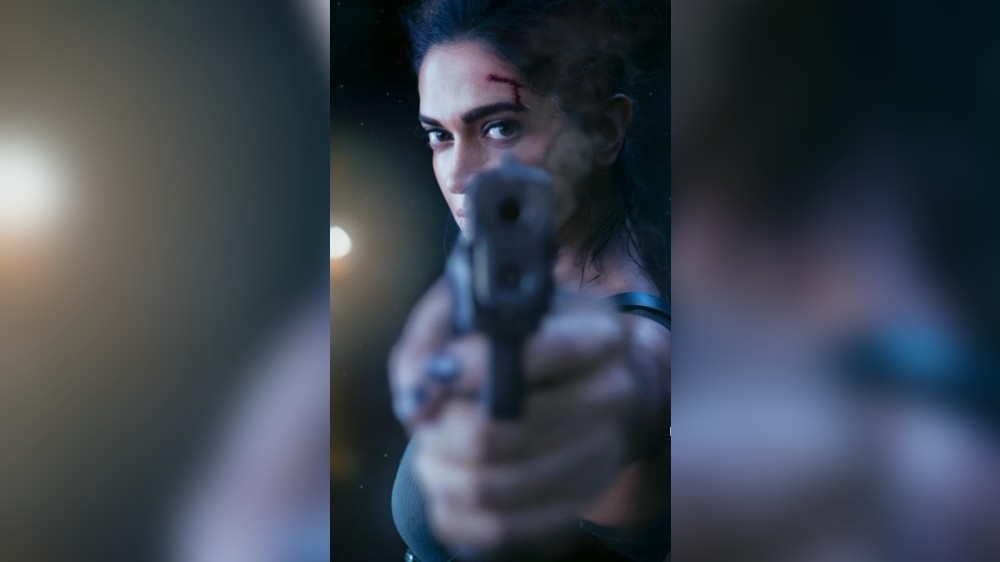 Deepika Padukone shares glimpse from Pathaan dubbing session