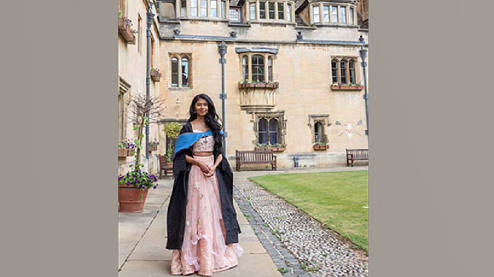 Grad dedicates her success to late grandfather, post goes viral Grad dedicates her success to late grandfather, post goes viral