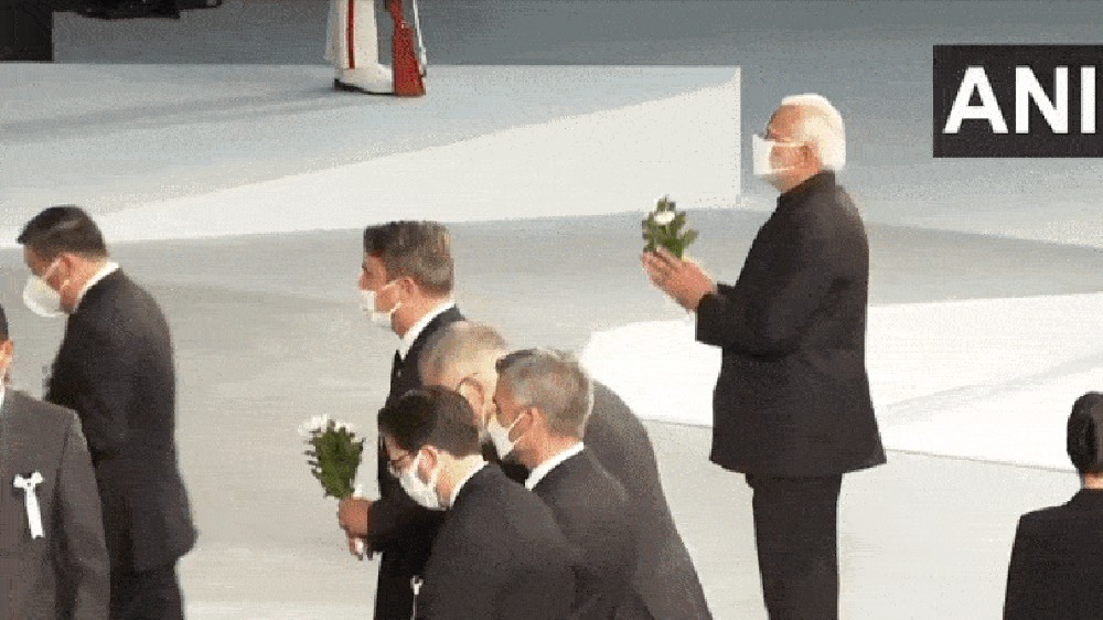 Modi conveys heartfelt condolences to Abes widow on tragic loss