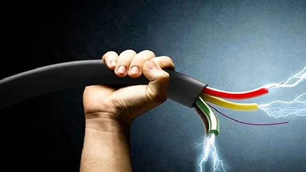 Man electrocuted outside his house in Thoraipakkam