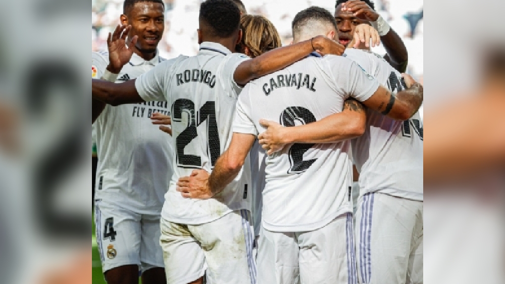 Real narrowly beat Betis as Barca cruise past Sevilla in La Liga