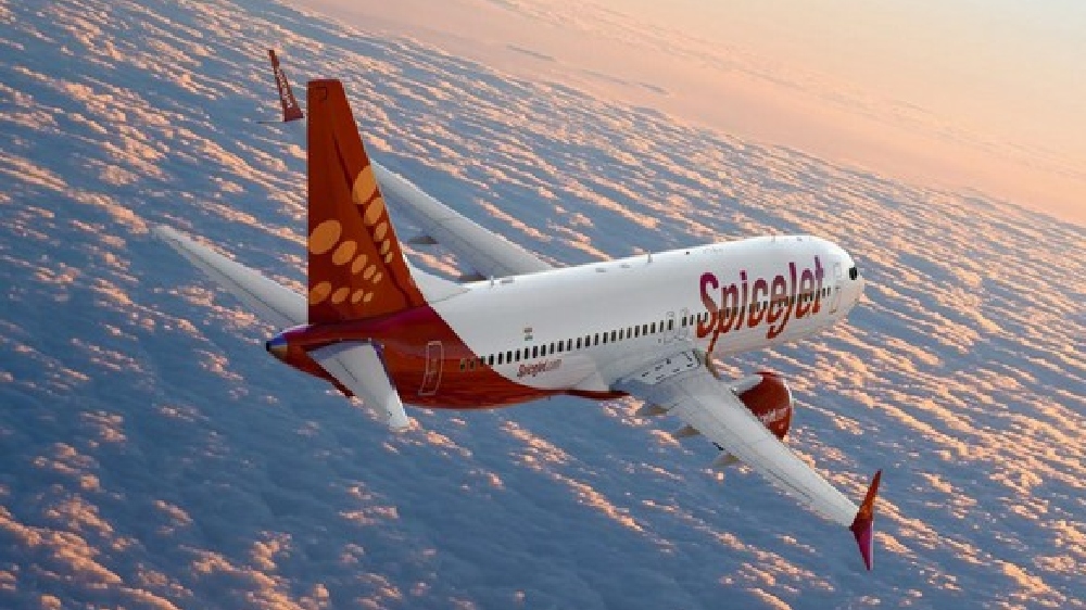 SpiceJet to hike salary for pilots by 20 pc in October