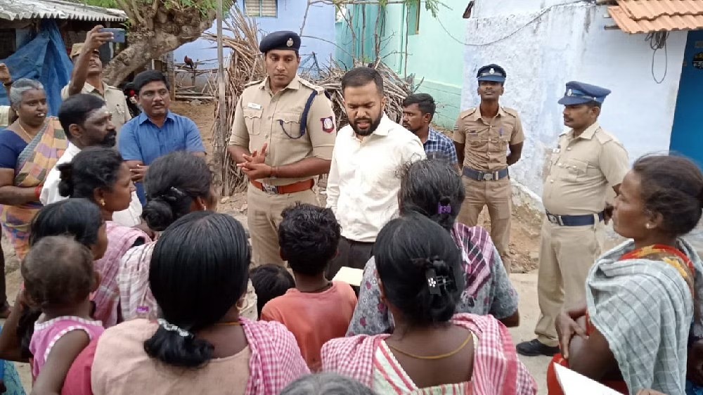 Caste row: 5 accused debarred from village Caste row: 5 accused debarred from village