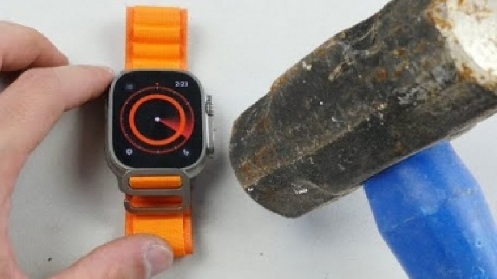 YouTuber tests Apple Watch Ultra durability with hammer YouTuber tests Apple Watch Ultra durability with hammer