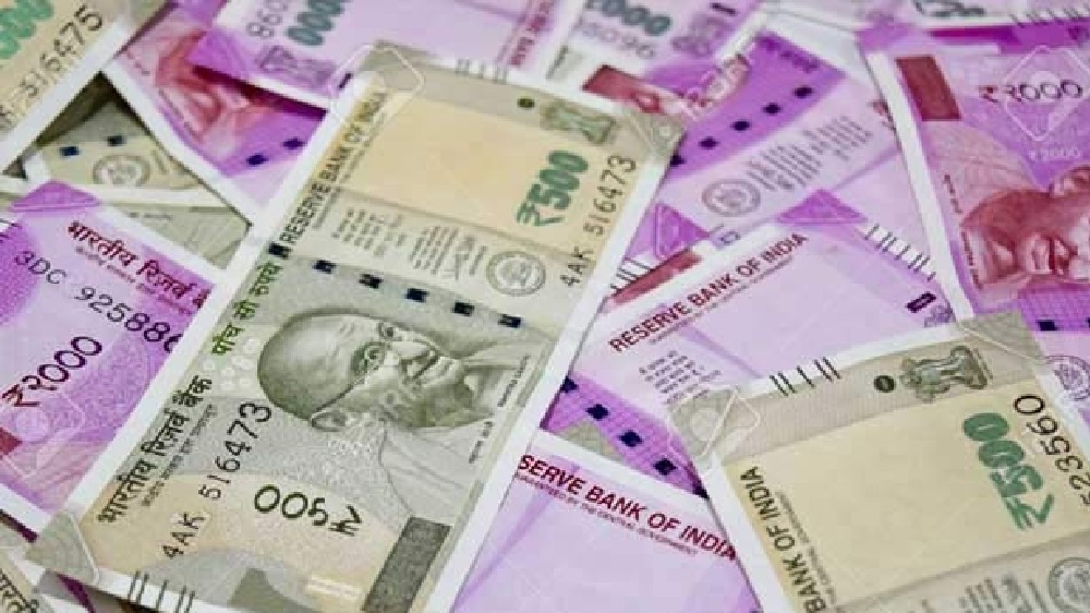 Indias current account deficit widens to 2.8% of GDP in April-June