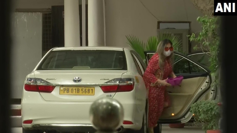 Jacqueline Fernandez joins probe in Sukesh extortion case