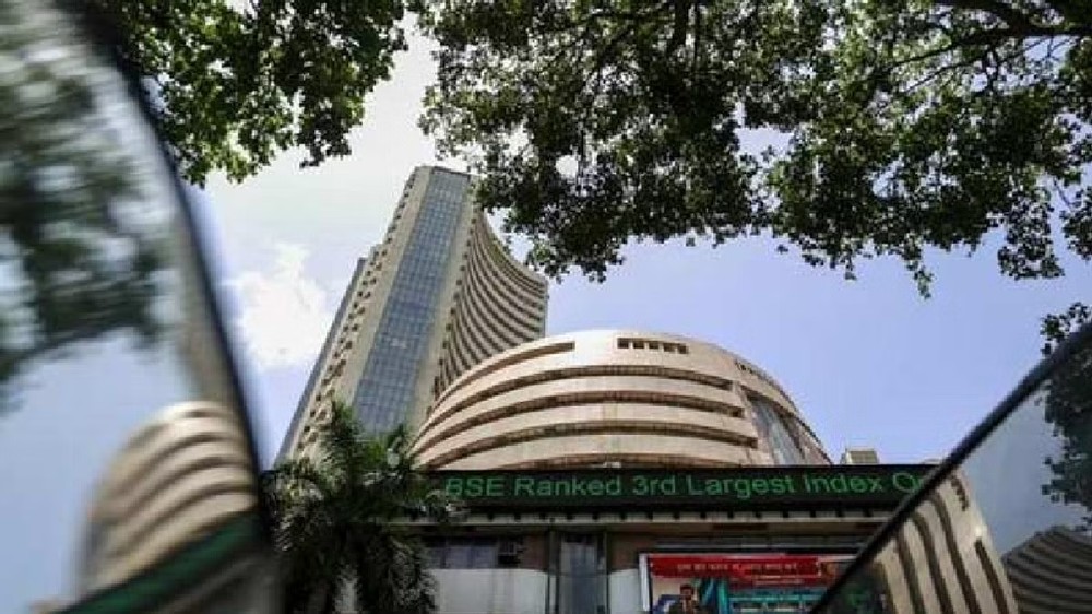 Sensex, Nifty tank nearly 2 pc amid weak global markets Sensex, Nifty tank nearly 2 pc amid weak global markets