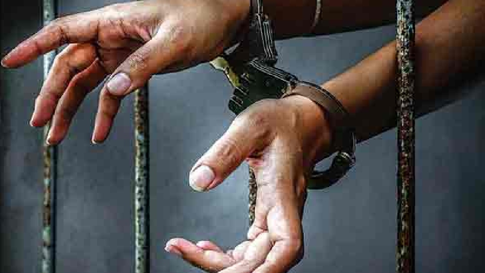 Husband of panchayat prez threatens activist; arrested Husband of panchayat prez threatens activist; arrested