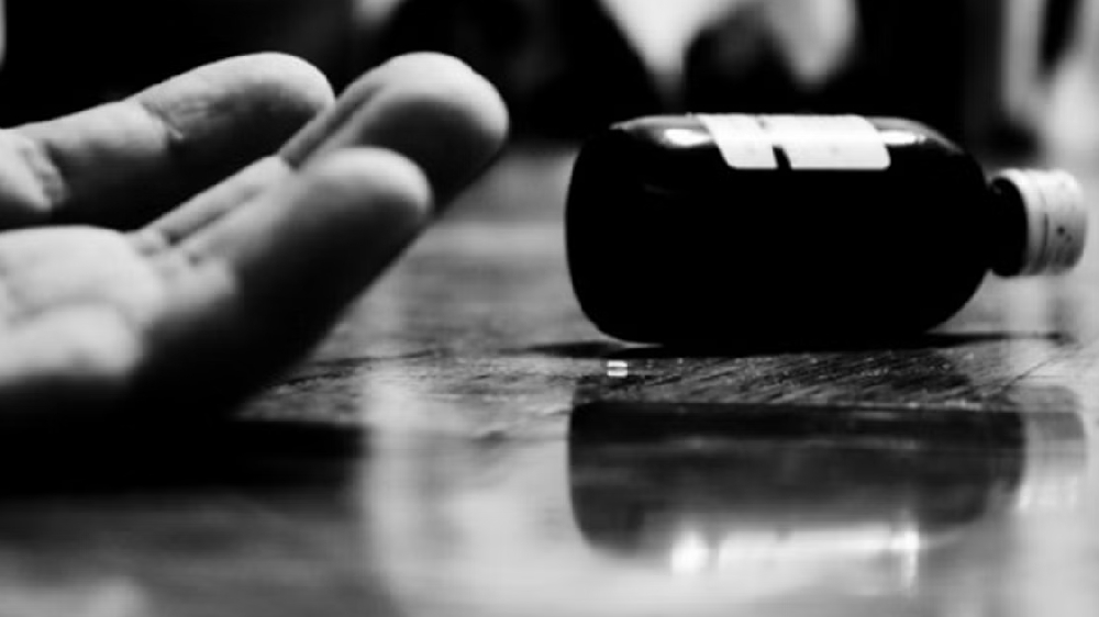 2 girl students attempt suicide by consuming poison in Salem 2 girl students attempt suicide by consuming poison in Salem