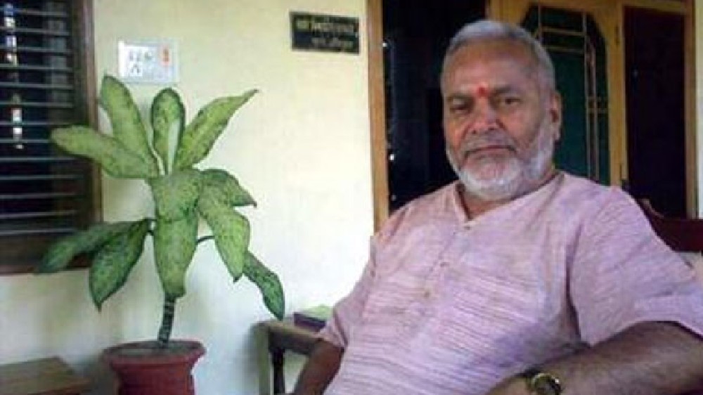NBW issued against ex-minister Chinmayanand NBW issued against ex-minister Chinmayanand