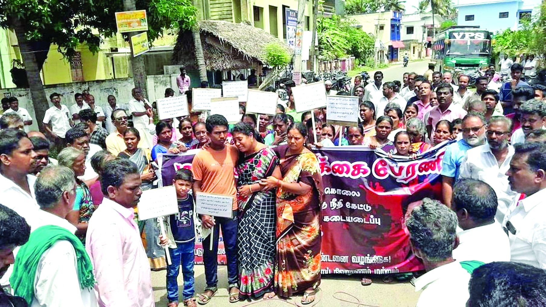 Tiruvarur man killed by Kuwait employer; kin take out rally Tiruvarur man killed by Kuwait employer; kin take out rally