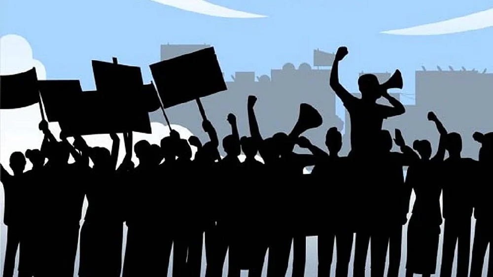 Tangedco staff protest finance secy order on DA hike