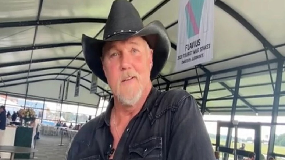 Adkins wants Shelton to play his stupid younger brother