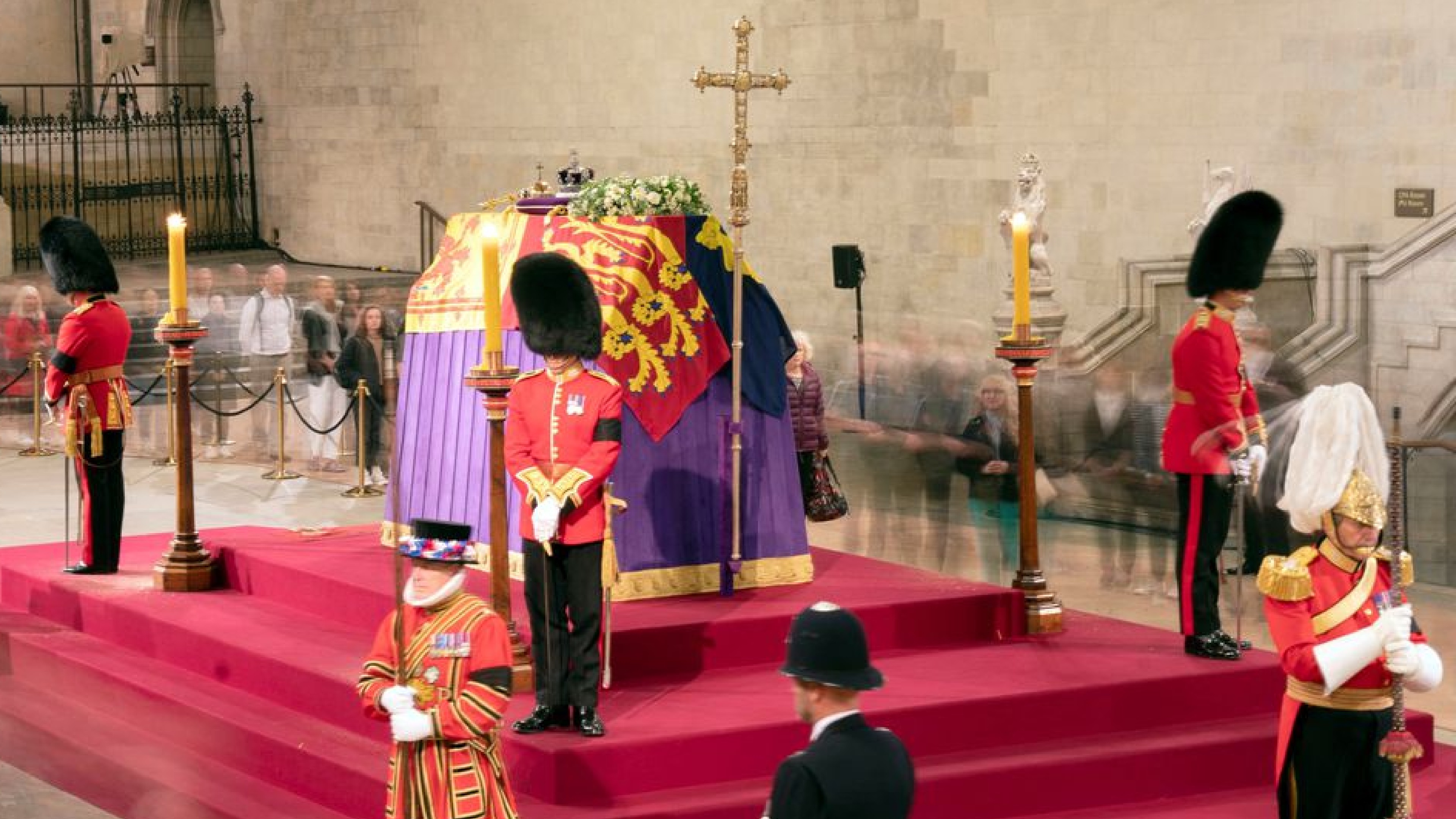 China banned from viewing Queen Elizabeths coffin