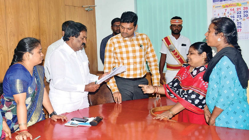 Tiruchy mayor raps previous government for work delay