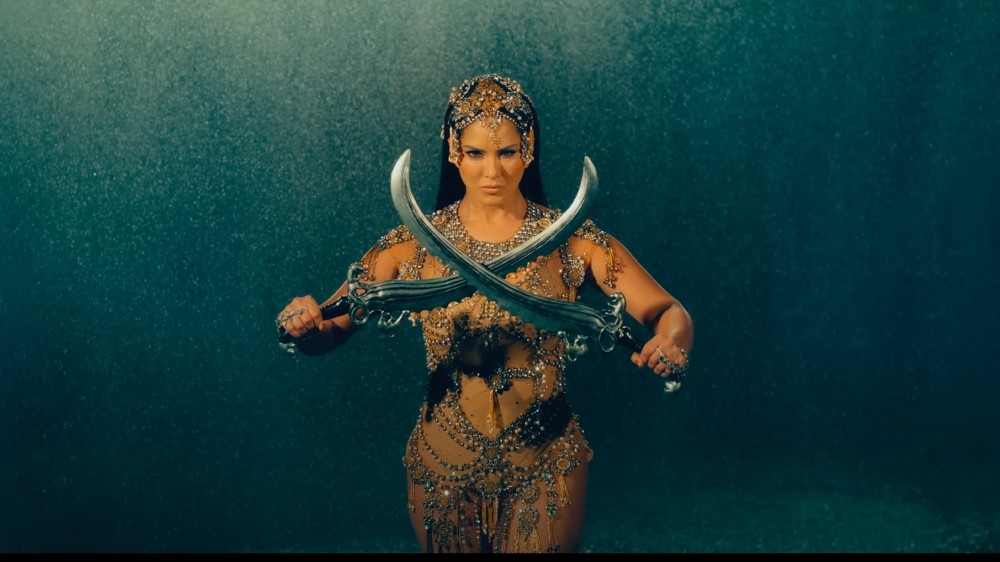 Sunny plays queen Mayasena in Tamil horror comedy Oh My Ghost