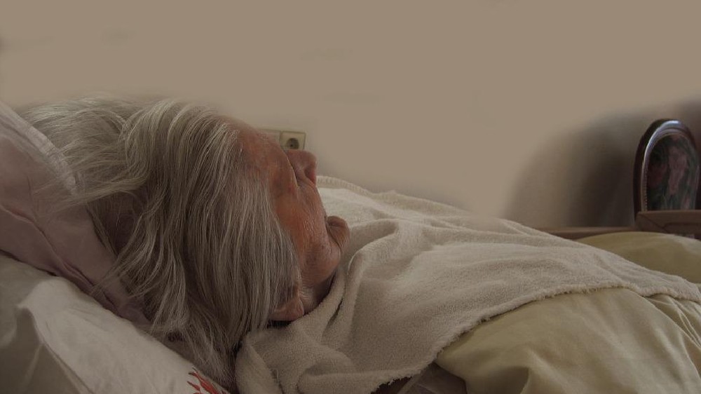 Seven hours of sleep is optimal in middle & old age: Research