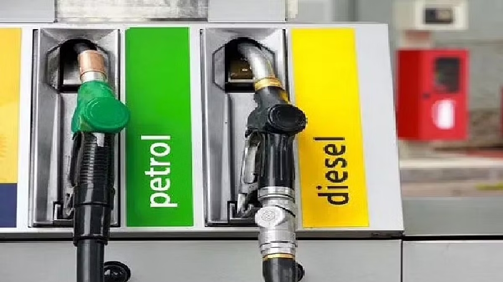 Petrol, diesel prices remain unchanged for 128th day in Chennai Petrol, diesel prices remain unchanged for 128th day in Chennai