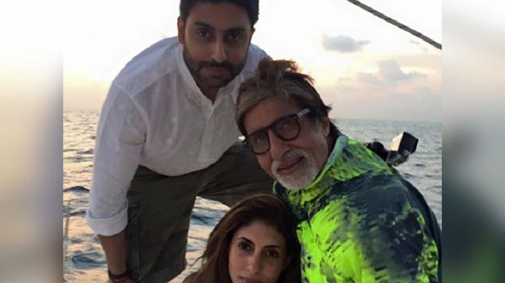 Bachchans celebrate Big Bs birthday in style