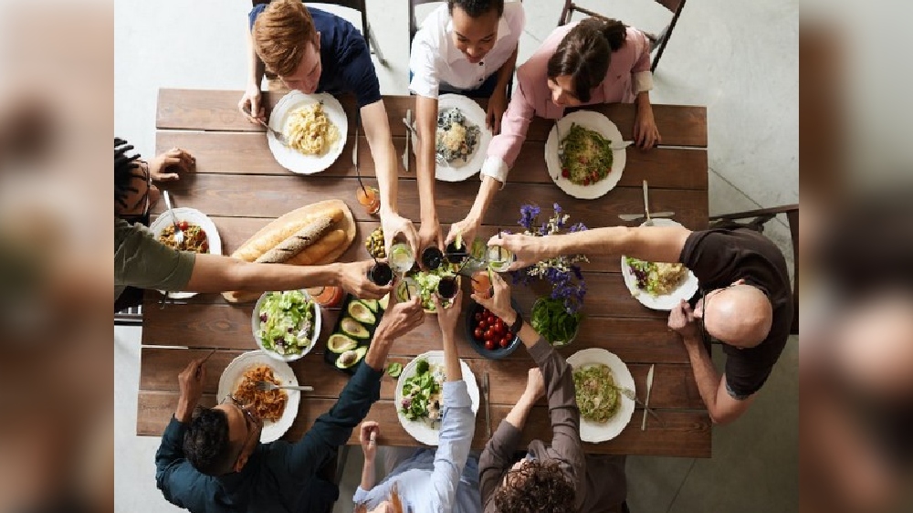 Survey: Families who eat together are less stressed