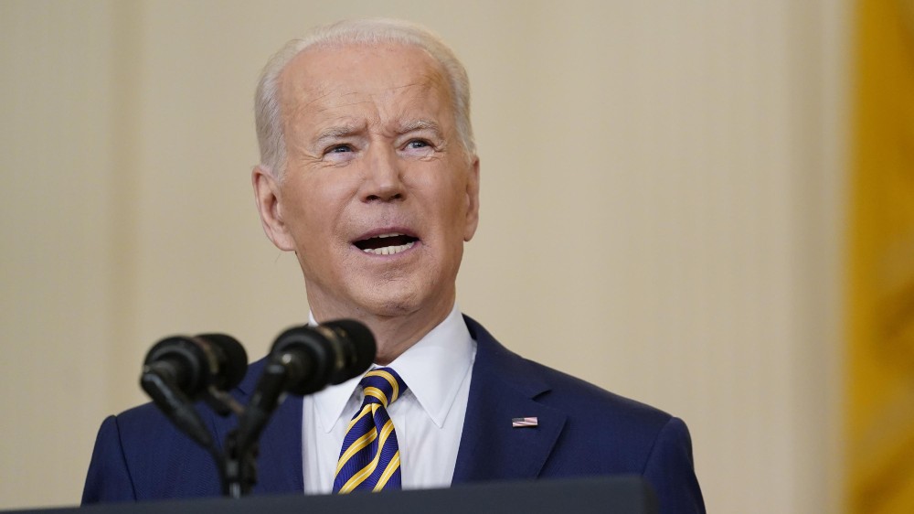 Biden signs bill to avert government shutdown, aid Ukraine Biden signs bill to avert government shutdown, aid Ukraine