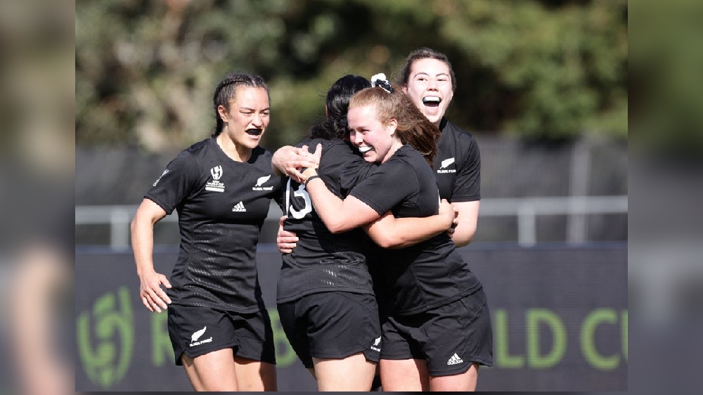 New Zealand trounce Wales to lock up spot in the last eight