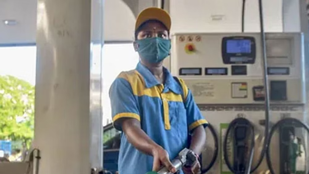 Petrol, diesel prices remain unchanged for 144th day in Chennai