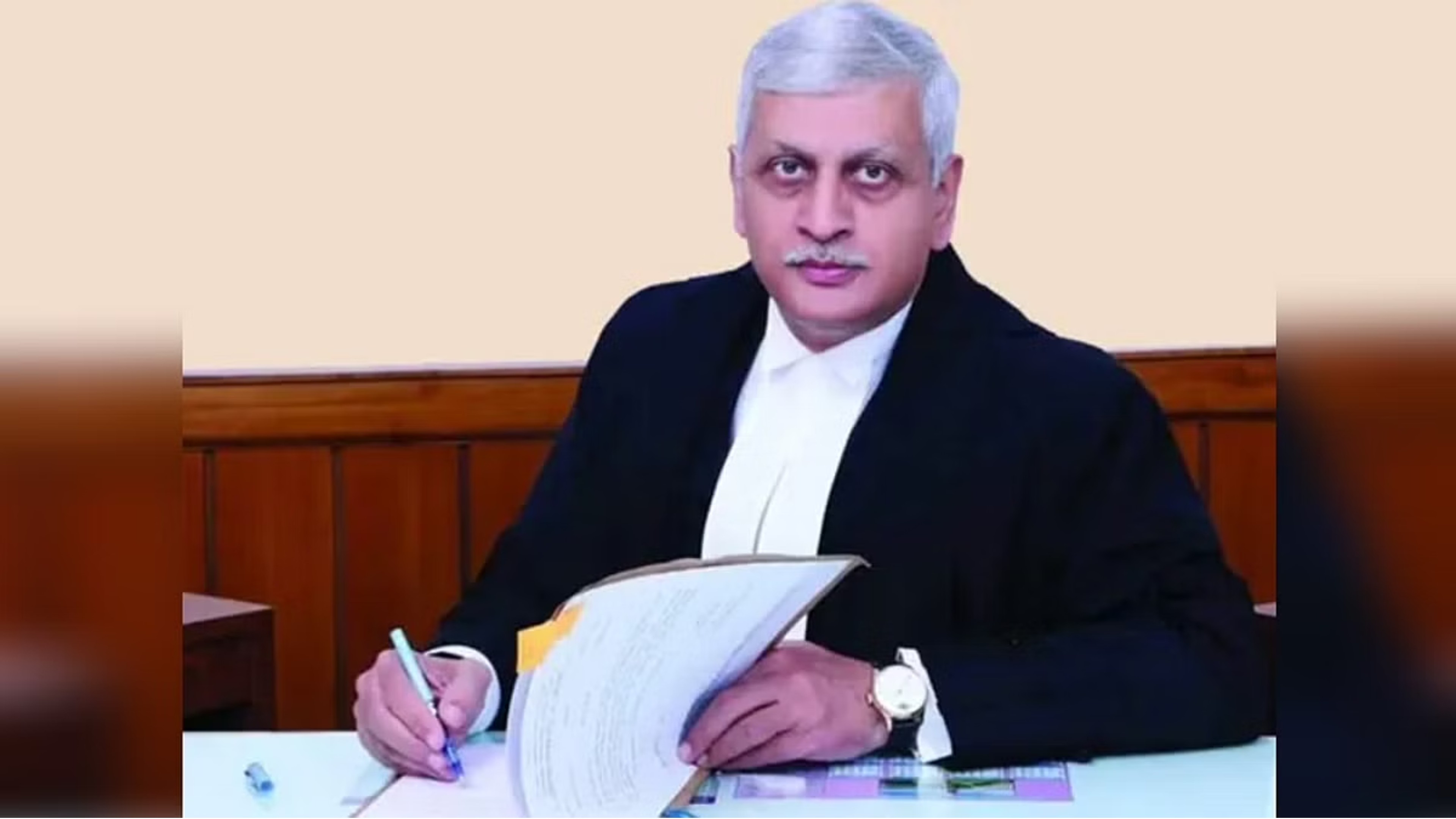 Centre asks CJI Lalit to name successor before retiring on Nov 8