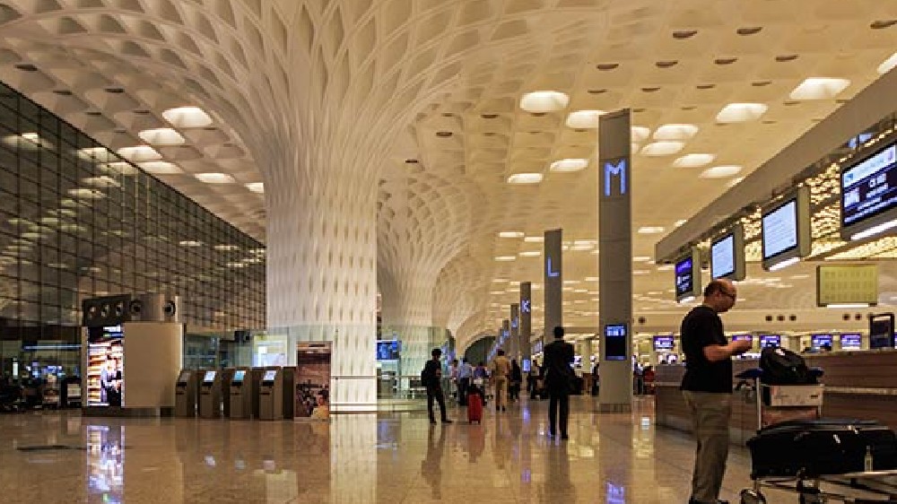 Mumbai: Airport officials seize 15 kg gold, 7 arrested