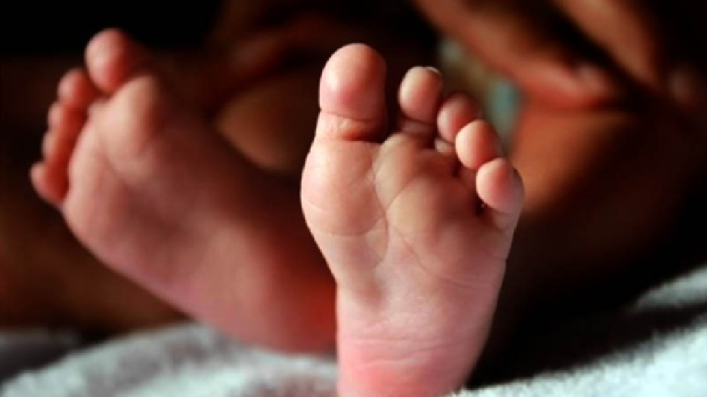 1 Child dead, another injured after swing breaks in UP school