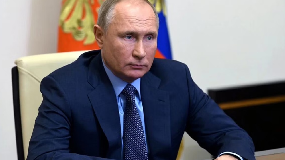 Putin oversees retaliatory nuclear strike drills