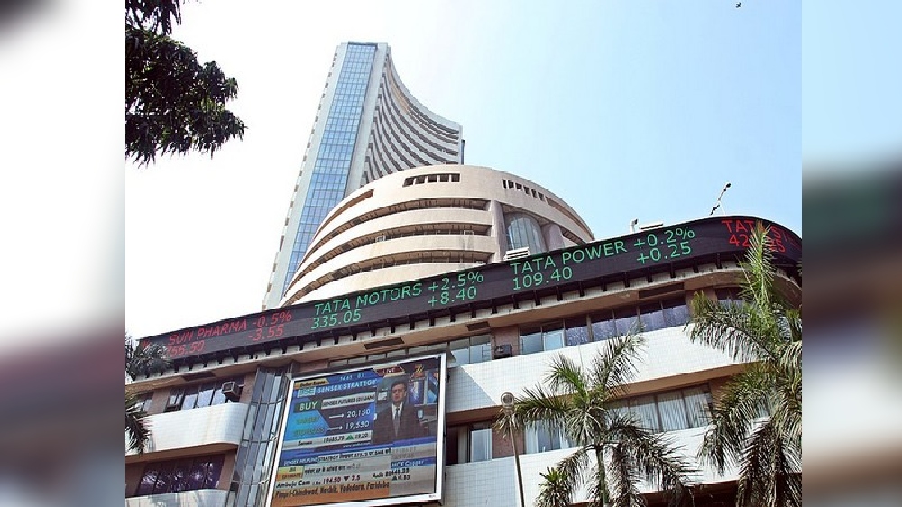 Stock market: Sensex down 721 pts, Nifty dips 17 pts