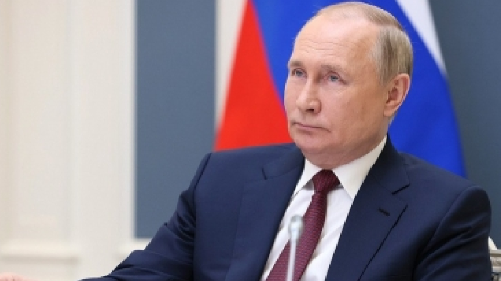 Putin faces grim choices after blast hits prized Crimea bridge