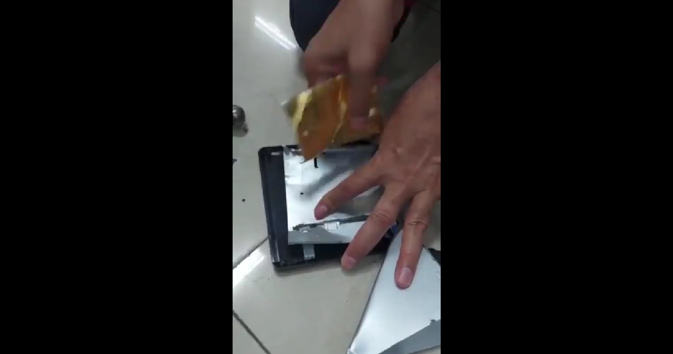 385 gram gold smuggled in DVD writer