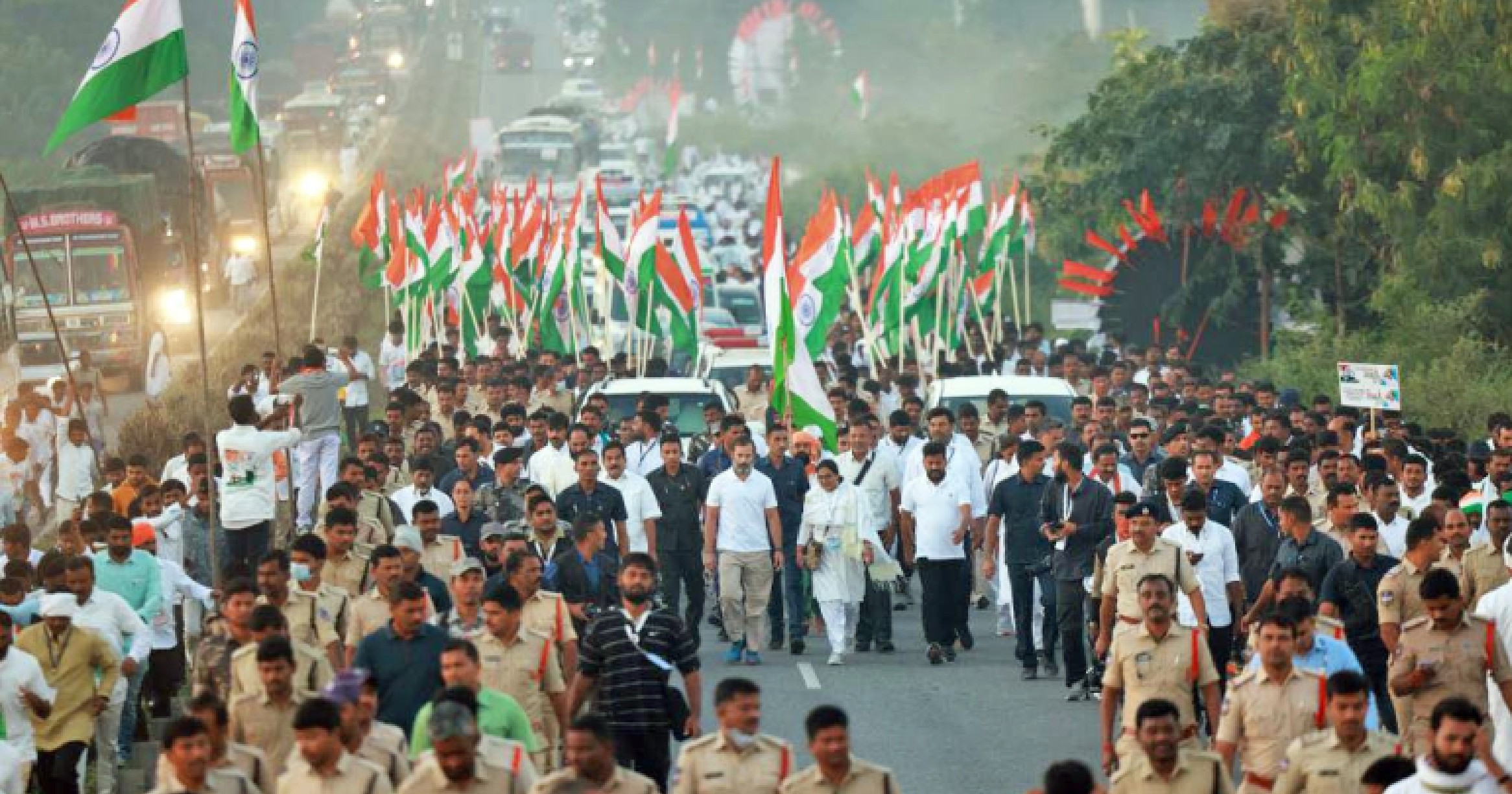 Rahul Gandhi’s Bharat Jodo Yatra continues in Telangana